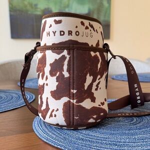 HydroJug Neoprene Cow 🐄 Print Sleeve with Strap NWOT
